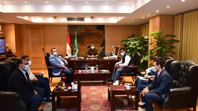 زيادة عدد مراكز تلقي لقاح كورونا بالفيوم إلى 62 مركزا