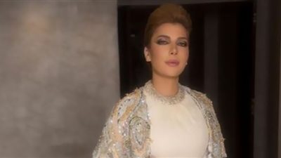 بفستان محتشم.. أصالة تتألق كالأميرات في حفل زفاف شام الذهبي