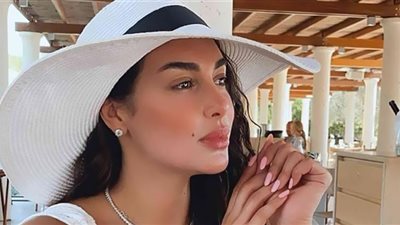 تفاصيل| ارتداء ياسمين صبري الحجاب