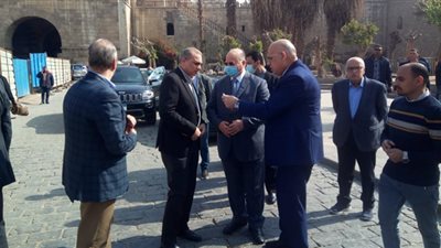 محافظ القاهرة يتفقد أعمال التطوير الجارية بمنطقة القاهرة التاريخية