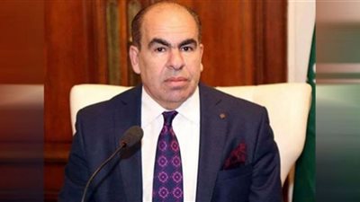 ياسر الهضيبي يتقدم بطلب مناقشة عامة بشأن هجرة الأطباء ويؤكد: تهدد تطبيق منظومة التأمين الصحي الشامل