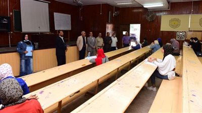 650 طالبا يؤدون امتحانات المقابلة الشخصية بجامعة سوهاج