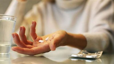 يهدد بالوفاة.. خطأ مميت يقع فيه الكثيرون أثناء تناول مسكنات الألم