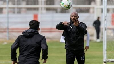 شيكابالا وحفني ينتظمان في تدريبات الزمالك