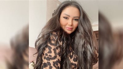 إيمان أيوب تتعاقد على « نقل عام» لـ محمود حميدة