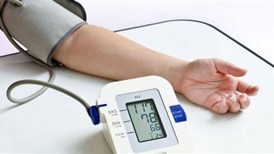 إنفوجراف..أعراض تؤكد إصابتك بمرض ارتفاع ضغط الدم