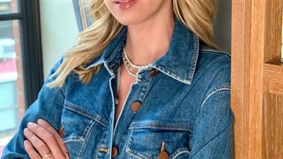 حمل نيكي هيلتون يزيدها جمال على السجادة الحمراء في حفل الأوسكار 2022| صور