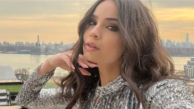 صوفيا كارسون تسرق الأضواء بفستان سندريلا في حفل الأوسكار 2022