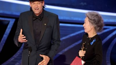 أوسكار 2022 | تروي كوتسور أول ممثل أصم يفوز بجائزة الأوسكار عن دوره في فيلم CODA