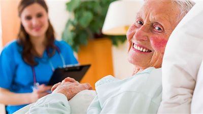 لسبب غريب.. هؤلاء هم أطول سكان العالم عمرًا