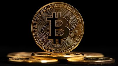 بيتكوين تتجاوز 66 ألف دولار وتقترب من أعلى مستوى
