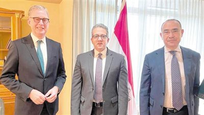 وزير السياحة يسعى لاستعادة الأسواق الرئيسية من أوروبا