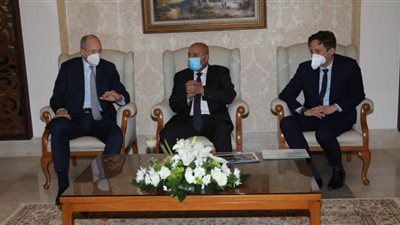 وزير النقل: إنشاء مصانع للشركات العالمية مثل سيمنز في مصر