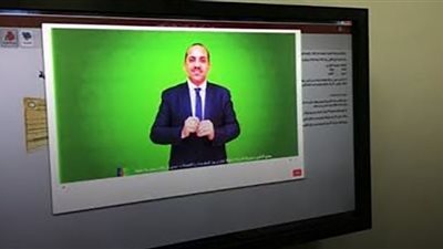 من الشاشة التلامسية للتابلت المتحرك.. الدولة تواصل جهودها نحو رقمنة خدماتها