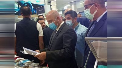 وزير النقل يتفقد أجنحة معرض ومؤتمر النقل الذكي 2021 TRANS MEA.. صور
