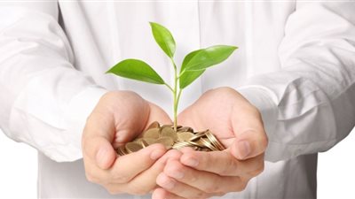 حكم سداد دين الغارم من أموال الزكاة أو الصدقات