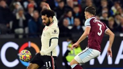 محمد صلاح يتسبب في إصابة لاعب وست هام بالرباط الصليبي