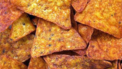 سناك يحبونه الأطفال.. طريقة تحضير دوريتوس في المنزل