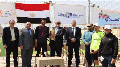 رئيس جامعة الدلتا التكنولوجية يشهد نهائى دورى كرة القدم