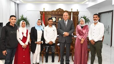 محافظ قنا يشهد خطوبة فتاتين من دار الرحمة للأيتام