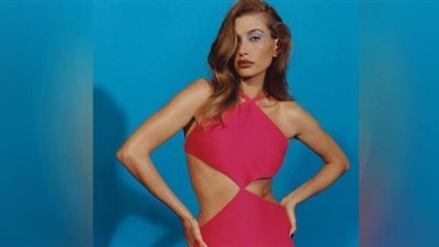 شرطة الموضة عن فستان هيلي بالدوين في حفل الأوسكار: عادي وممل