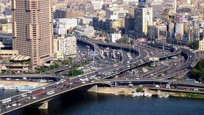 حركة السيارات أعلى كوبري أكتوبر