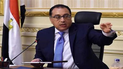 رئيس الوزراء يطالب المواطنين بالتقدم لتلقي لقاح كورونا