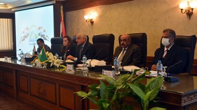 محافظ الجيزة : التوسع في إقامة منافذ السلع الغذائية لتوفير كافة احتياجات المواطنين