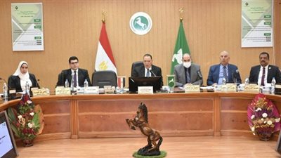 محافظ الشرقية: توفير ماكينات حصاد بالمجان وصرف مستحقات الموردين خلال 48 ساعة