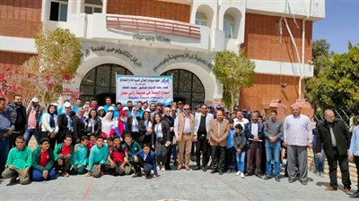 صور.. العالي للسياحة والفنادق بـ رأس سدر يدشن حملة نظافة بشوارع المدينة