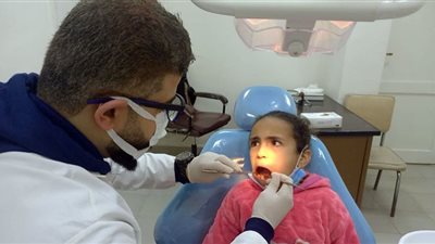 الكشف على 1428 مريضًا خلال قافلة طبية بمنشأة النصر بالدقهلية