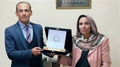 يختام دورة الموظف الرقمي والذكاء الاصطناعي.. وزارة الثقافة تُكرّم الإعلامية رضا الكرداوي