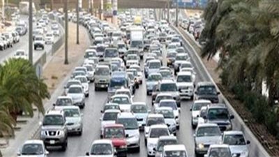 انقلاب سيارتي نقل أعلى الطريق الدائري اتجاه المريوطية