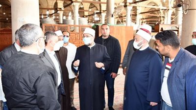 وزير الأوقاف يتفقد أعمال تطوير جامع عمرو بن العاص
