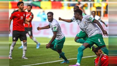 إعادة مباراة مصر والسنغال.. شوبير يكشف الحقيقة قبل حسم الفيفا