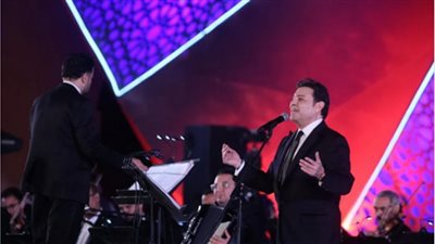 هاني شاكر يغني بناءً على طلب الجمهور في مهرحان الموسيقى العربية