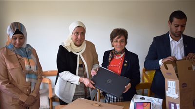 الجمعية المصرية لذوى الإعاقة والتوحد تسلم أجهزة تكنولوجيا المعلومات لجمعية قرية الأمل بالإسكندرية