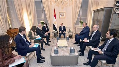 السيسي يلتقي وزير الاقتصاد والمالية الفرنسي