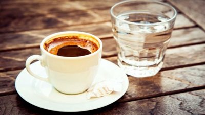 مشروبات لا ينصح بتناولها على الريق.. احذرها