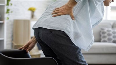 4 أسباب تؤدي إلى آلام الظهر عند التنفس