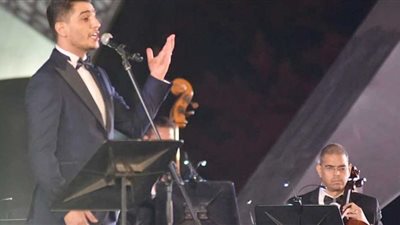 محمد عساف يتألق في مهرجان الموسيقى العربية بـ 4 لهجات