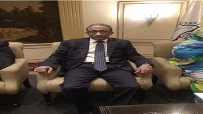 أمين 