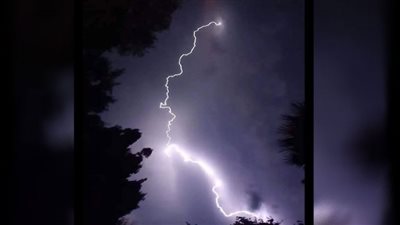 شاهد.. أجواء شتوية أوروبية تكسو أسوان بسبب العاصفة الثلجية