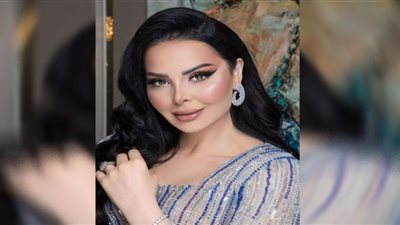 ديانا كرزون تواكب موضة فساتين السهرة لربيع وصيف لصاحبات القوام الممتلئ 2022