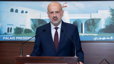 لبنان يُوجه بالعمل على منع تمدد الحرائق المُشتعلة