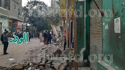 شاهد| جيران ضحايا عقار روض الفرج مهددون بنفس المصير أو النوم في الشارع