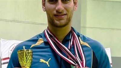 عمر شريف يشكر طبيب الأهلي عقب تتويجه بفضية بطولة الجمهورية