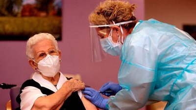 لهذا السبب.. كبار السن أكثر قدرة على مقاومة فيروس كورونا