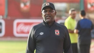 مصطفى شوبير ينفي وجود أزمات بين لاعبي الأهلي مع موسيماني