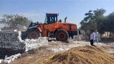 إزالة البناء المخالف على الأرض الزراعية بالشرقية